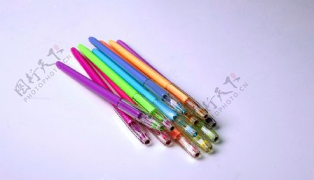 彩色中性笔