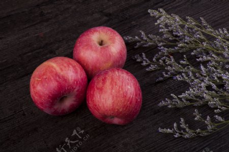 实物图摄影图新鲜苹果1
