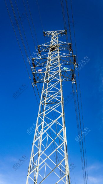 高压电线电塔高清图片