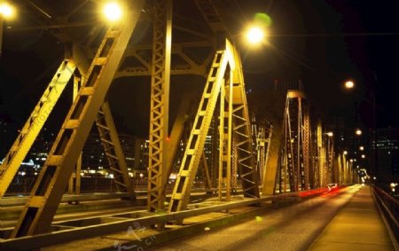 俄勒冈州波特兰市的桥梁