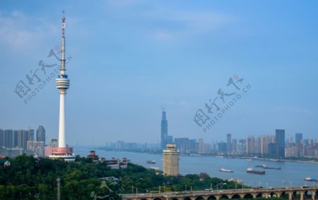 武汉城市风光长江大桥电视塔