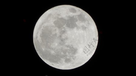 天空中的月亮摄影