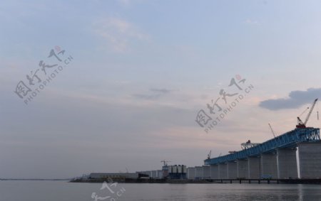 钢铁长江大桥