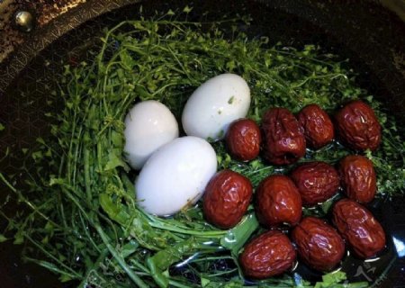 地菜红枣煮蛋