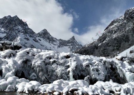 毕棚沟雪山