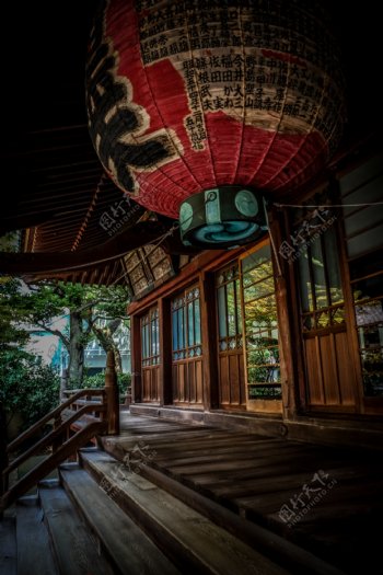 日式灯笼木头台阶背景素材