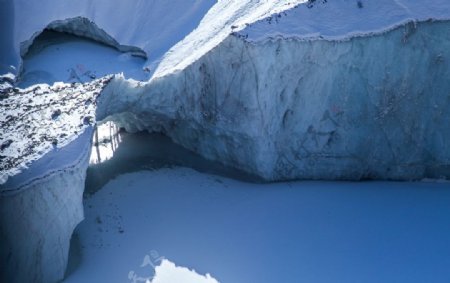 托木尔峰冰川航拍