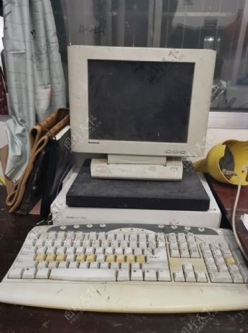 旧式电脑老式电脑古董电脑