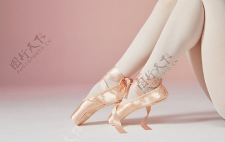 芭蕾脚尖女性人物舞蹈背景素材