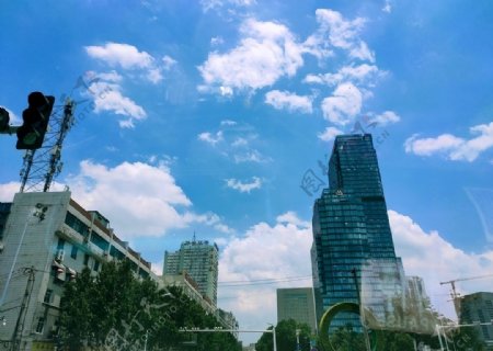 城市蓝天