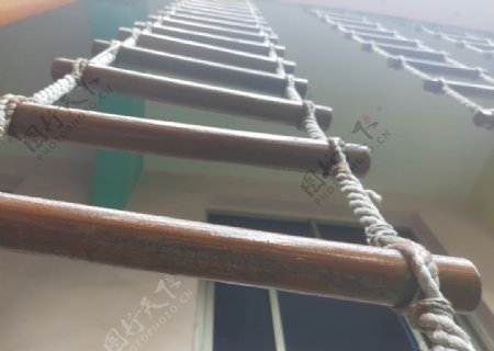 梯子木梯绳梯图片