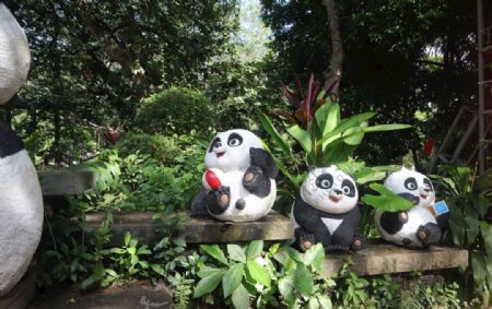 熊猫雕塑图片