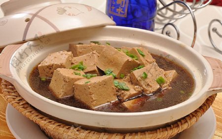 南北热菜黑豆腐图片