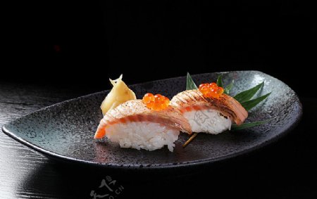 寿司类三文鱼握寿司图片
