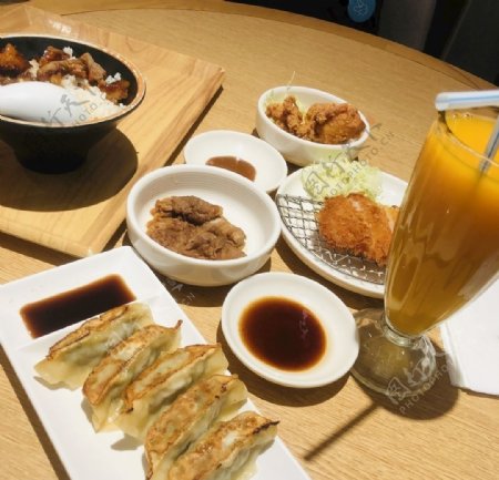 日式定食图片