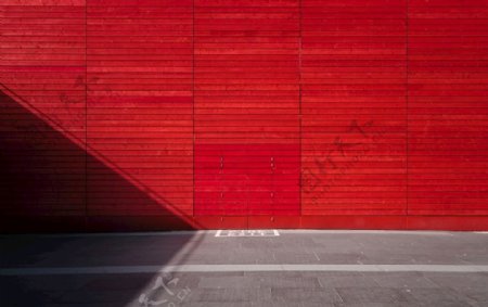 红色墙建筑图片
